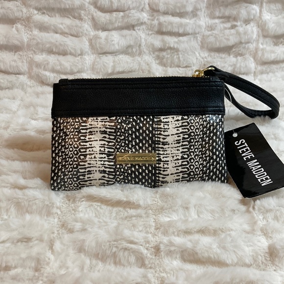 Steve Madden Valancia Double zip Wristlet - Picture 1 of 2